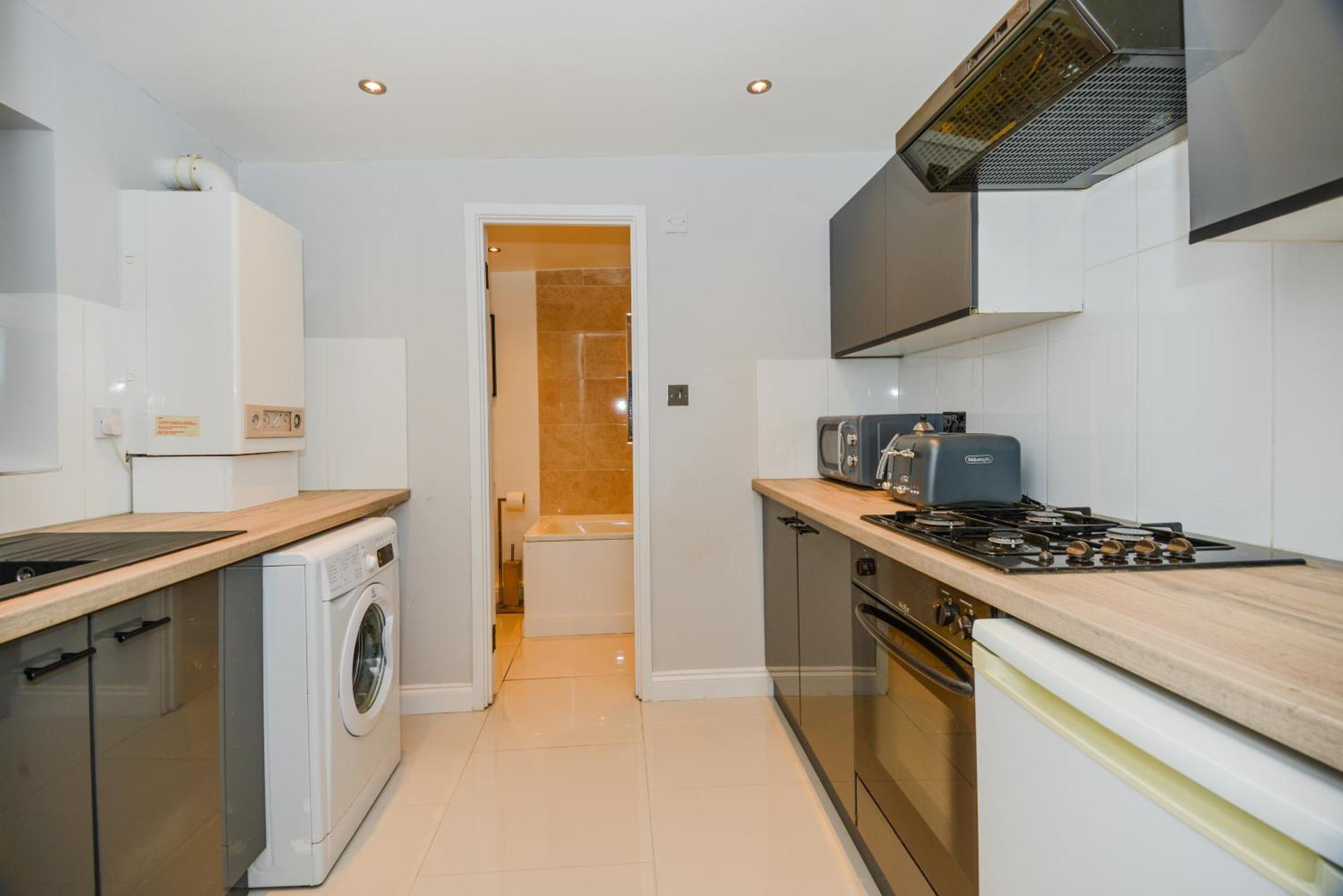 Cosy 1 Bedroom Home For Small Families London Exteriör bild