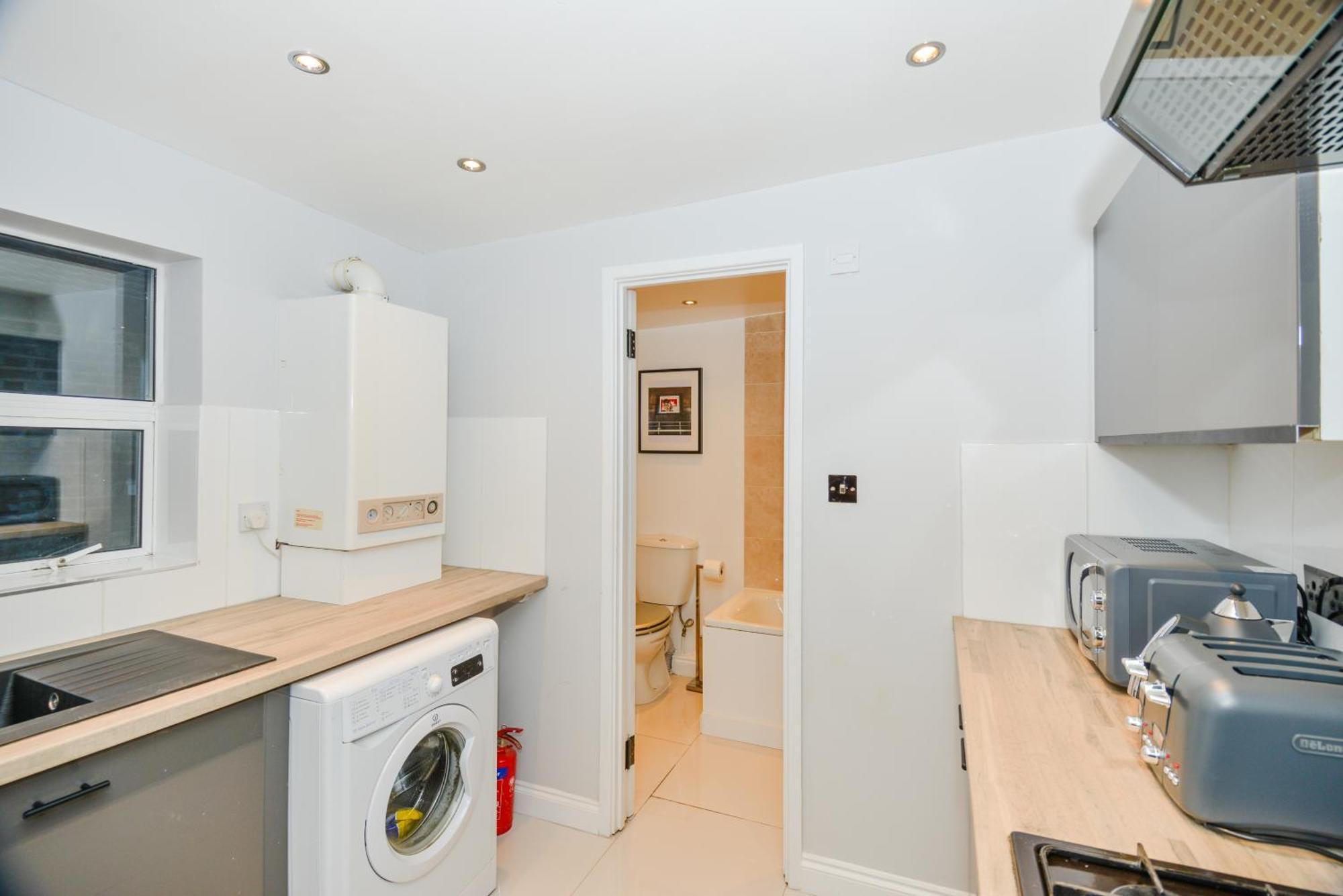Cosy 1 Bedroom Home For Small Families London Exteriör bild