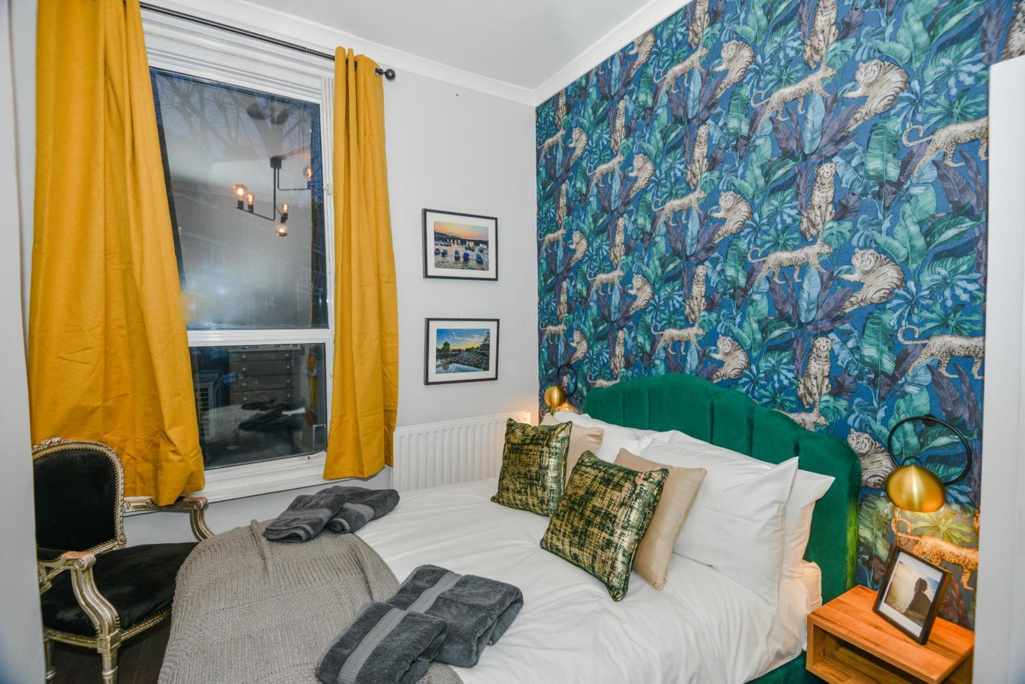 Cosy 1 Bedroom Home For Small Families London Exteriör bild